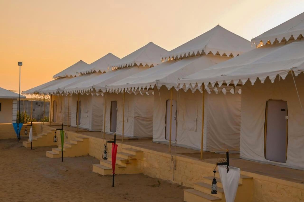 Desert Camp In Red Velvet Campsite