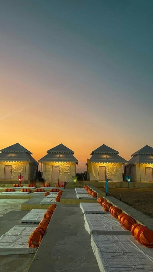 Campsite Desert Camp In Red Velvet