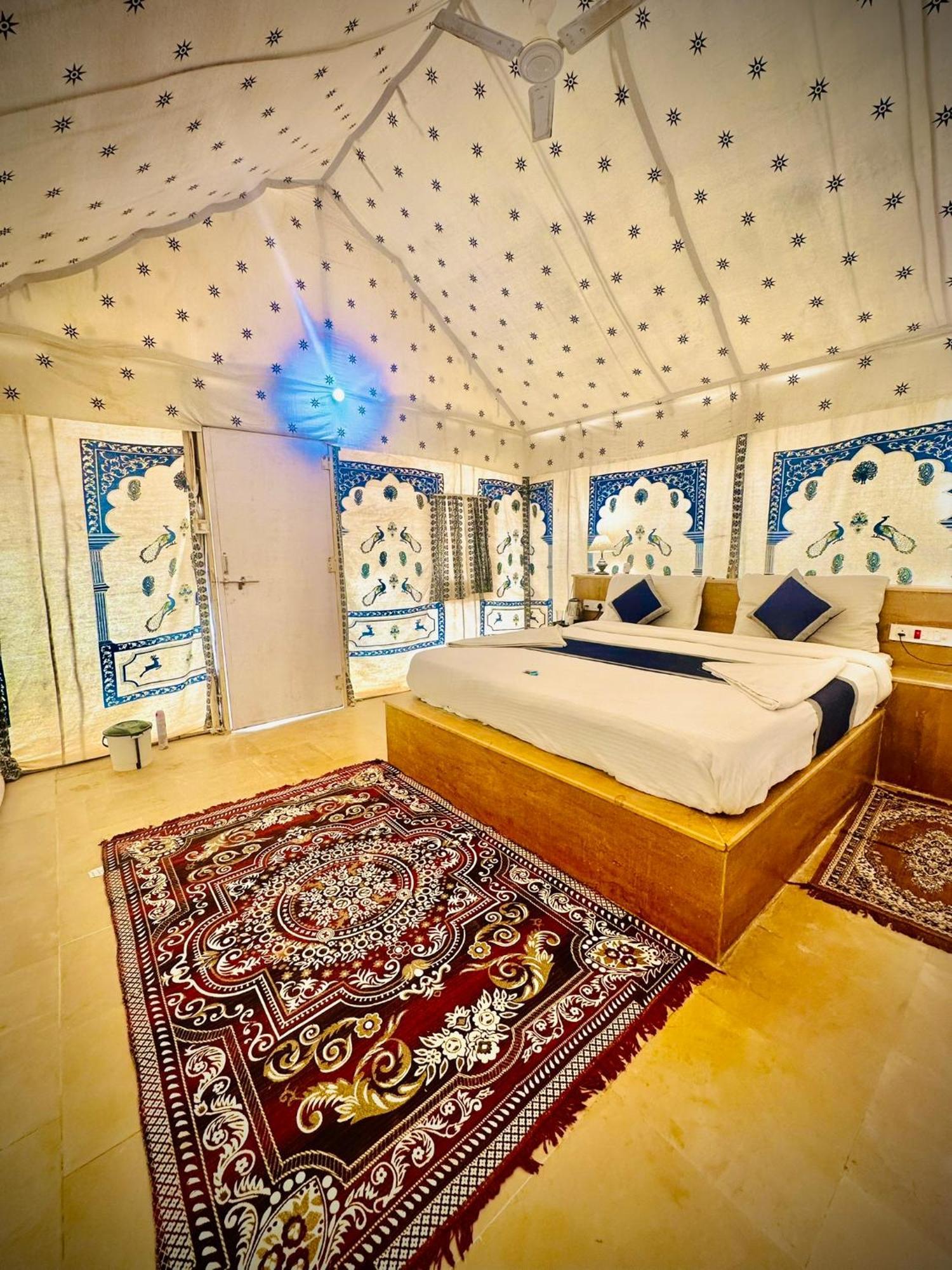 Desert Camp In Red Velvet 3* Jaisalmer